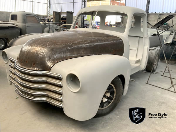 Chevrolet 3100 1951 – Black Sheep