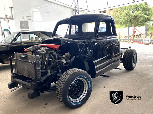 Chevrolet 3100 1951 – Black Sheep