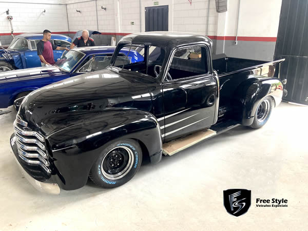 Chevrolet 3100 1951 – Black Sheep