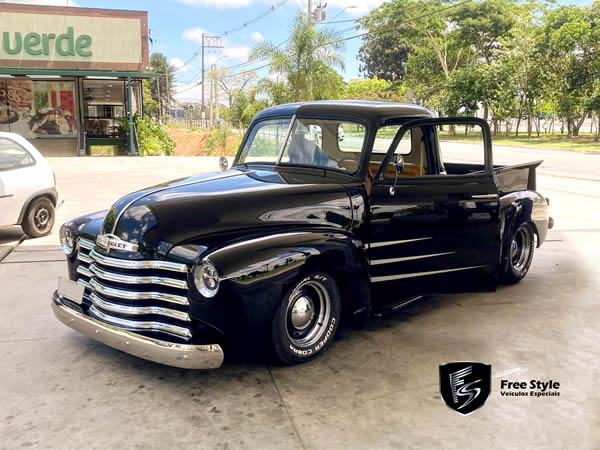 Chevrolet 3100 1951 – Black Sheep