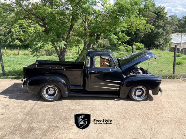 Chevrolet 3100 1951 – Black Sheep