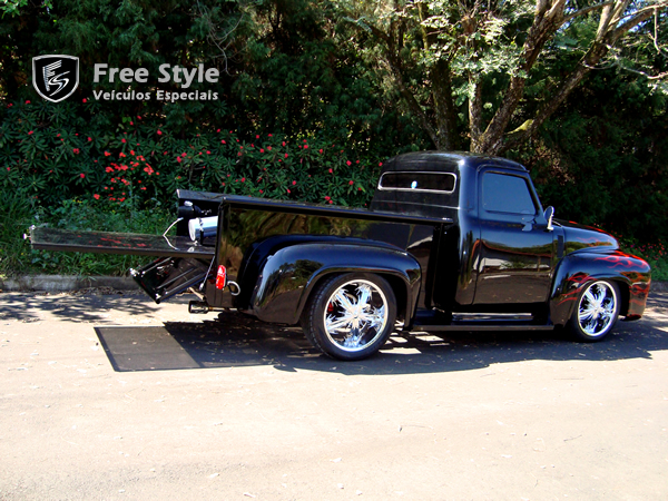 Ford F100 Hot Rod 